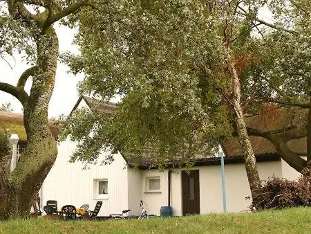 Ferienhaus & Ferienwohnung Insel Hiddensee Strand Neuendorf *