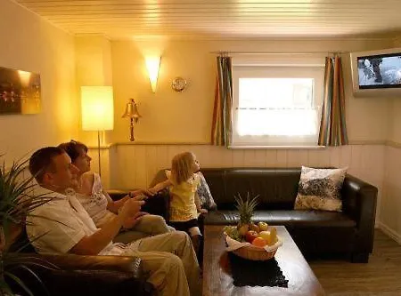Ferienhaus & Ferienwohnung Insel Hiddensee Strand Neuendorf Apartment